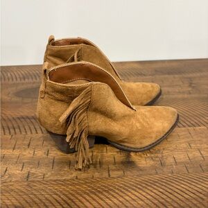Coconuts by Matisse Miranda Fringe Ankle Boots Brown Faux Suede Women's 6.5 M